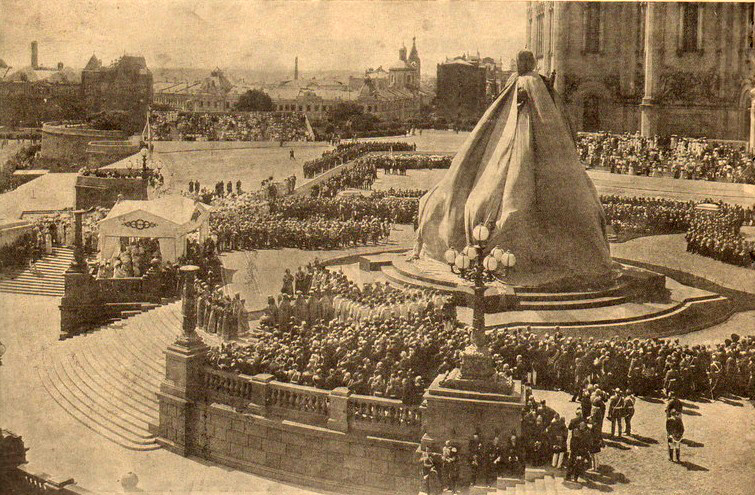 Дореволюционная кинохроника Торжественное открытие памятника Александру III 30 мая 1912 года